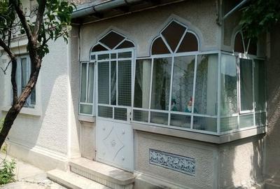 Casă cu 2 camere cu Teren 3198 Mp în Aninoasa - 1