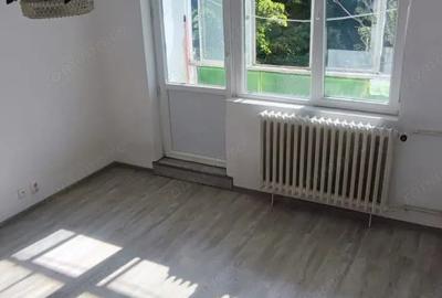 Apartament cu 3 camere decomandat în Valea Oltului - 9