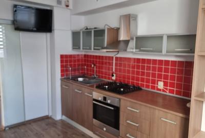 Apartament cu 3 camere decomandat în Titan - 6
