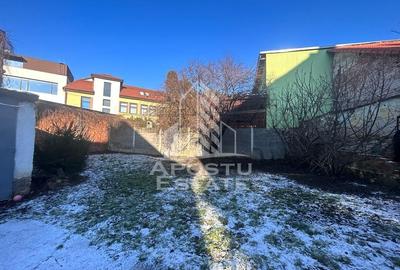 Casa cu 929 mp teren pretabil pentru investitie in zona Centrala. - 2