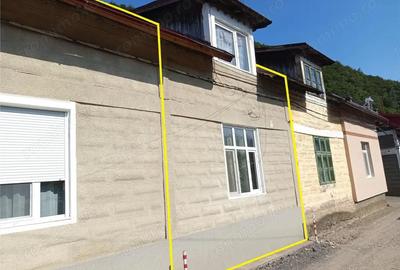 Casă cu 4 camere cu Teren 160 Mp în Anina - 13