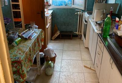 Drumul Taberei-Raul Doamnei- 4 camere decomandat - 2