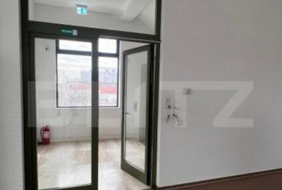 Spațiu comercial, de 202 mp, în Central