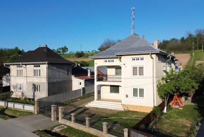 Casă individuală cu 5 camere cu Garaj în Dărmănești - 2