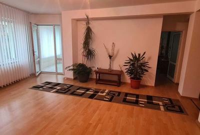 Apartament cu 3 camere decomandat în Sfântu Ilie - 2