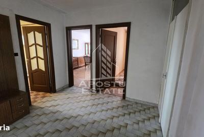 Apartament cu 4 camere, mobilat în Circumvalațiunii - 14