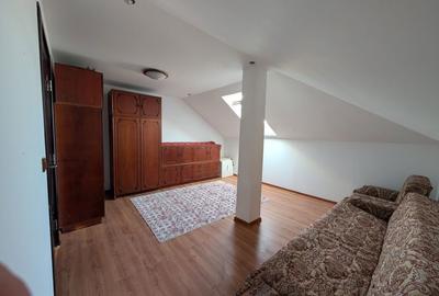 Casă cu 4 camere în Central - 6