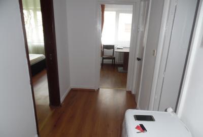 Inchiriez apartament cu 1 camere in Deva, Cuza Voda (Enescu), et. 1 - 3