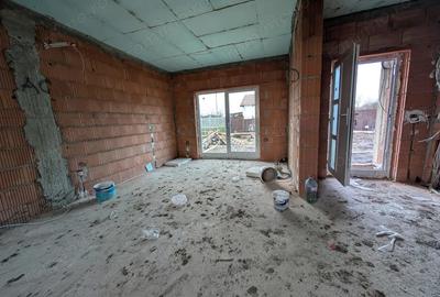 Casă cu 3 camere cu Centrală Termică în Sânandrei