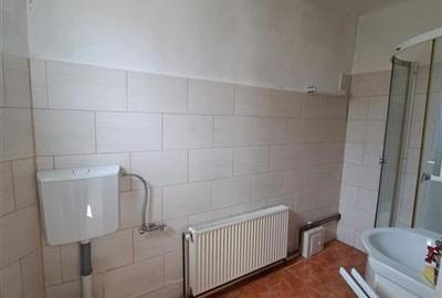 Spațiu comercial, de 150 mp, în Central - 9