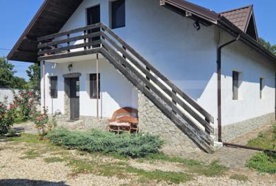 Casă cu 4 camere cu Teren 4435 Mp în Central - 18