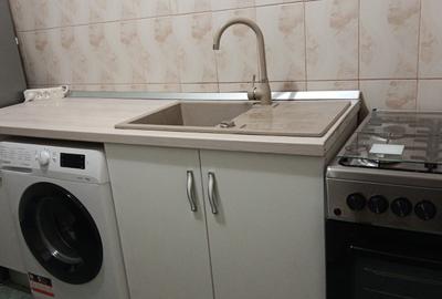 330euro/luna, Apartament 1 camera, etaj 3, Podul de Fier - 4