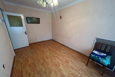 Apartament 3 camere confort 1 decomandat, zona Vidin Apartament 3 camere confort 1 decomandat, zona Vidin - 2