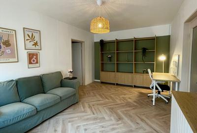 Apartament cu 3 camere semidecomandat, mobilat în Calea Victoriei