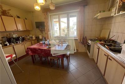 Casa cu 6 camere 3 bai 994 mp teren in Parcul Sub Arini - 6