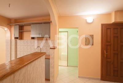 2 camere de vanzare la etajul 1 - Apartament decomandat cu pivnita - 3