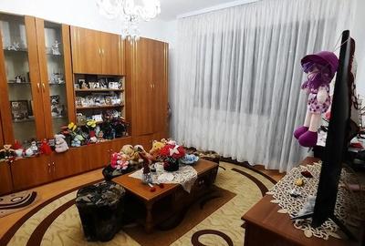Apartament cu 3 camere decomandat în Roșu - 8