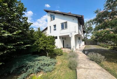 Casă individuală cu 8 camere cu Teren 521 Mp în Brănești