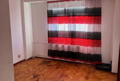 Apartament cu 3 camere în Decebal - 14