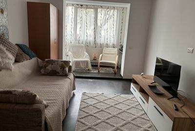 Apartament cu 2 camere decomandat, mobilat în Florilor