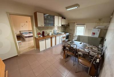 Apartament cu 4 camere decomandat, mobilat în Central