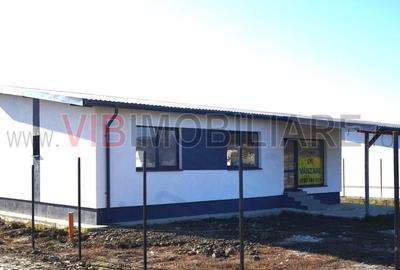 Casă cu 4 camere cu Teren 450 Mp în Central - 2