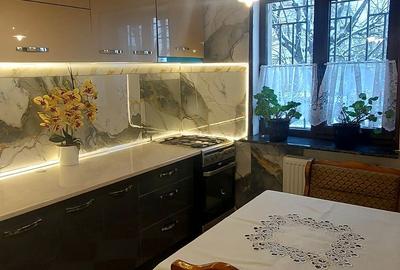 Apartament cu 2 camere decomandat în Micro 9 - 1