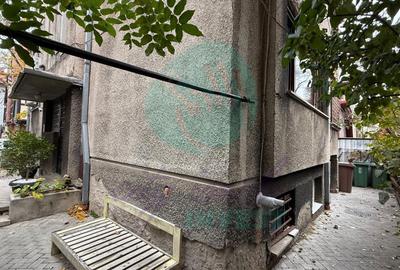 Apartament cu 3 camere decomandat în Primăverii