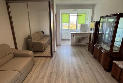 Garsonieră semidecomandată în Apărătorii Patriei - 1