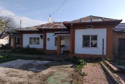 Casă cu 4 camere în Central - 4