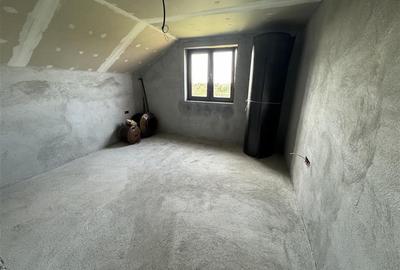 Casă individuală cu 6 camere cu Canalizare în Aradul Nou - 13