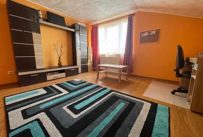 Casă individuală cu 5 camere cu Teren 380 Mp în 9 Mai - 2