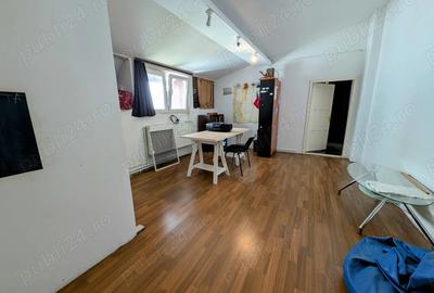 Casă cu 5 camere cu Teren 150 Mp în Brâncoveanu