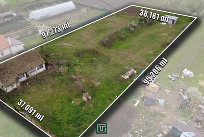 Teren intravilan de 3593 mp, în Parța - 2