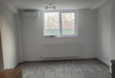 Garsonieră decomandată în 13 Septembrie - 2