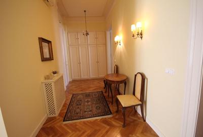 Apartament cu 3 camere decomandat, mobilat în Central - 25