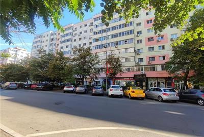 Mobilat, utilat, et.1/8, bloc 1983 Tei Facultatea de Constructii - 21