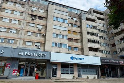 Apartament cu 4 camere decomandat în Central