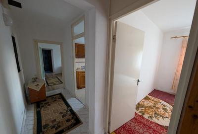 Bucovinei-Lizuca- 3 camere- bloc din 1982 - 2