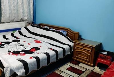 Apartament cu 2 camere decomandat în Tei