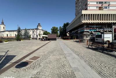 Spațiu comercial, de 100 mp, în Palat