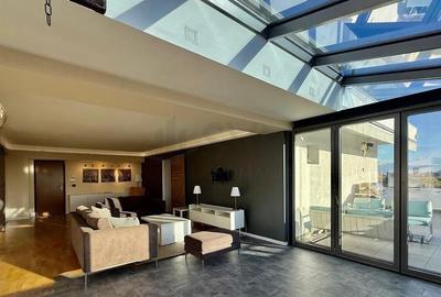 REA1027216 Penthouse Green Lake - 1