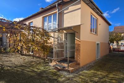 Casă individuală cu 4 camere cu Teren 432 Mp în Central - 1