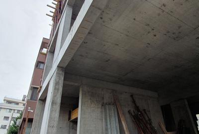 Penthouse 4 camere Dec. 130mp si 220mp construit + 100mp terasa Splaiul Unirii - 10
