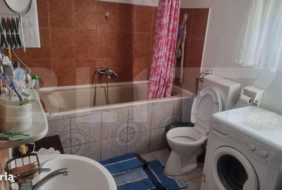 Casă cu 3 camere în Negoiești - 2