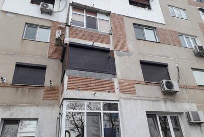 Vand apartament cu 2 camere decomandat etaj 1 Calarasi str Progresul
