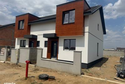 Casă cu 4 camere cu Teren 260 Mp în Central - 2