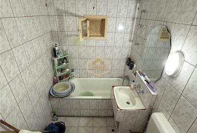 Apartament cu 2 camere decomandat în Micro 17 - 12