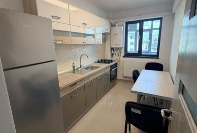 Apartament cu 3 camere semidecomandat în Central - 3