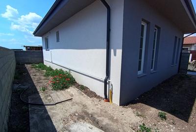 Casă individuală cu 3 camere cu Canalizare în Sânandrei - 3